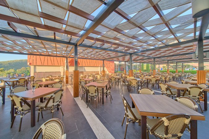 Club Azure restoranı